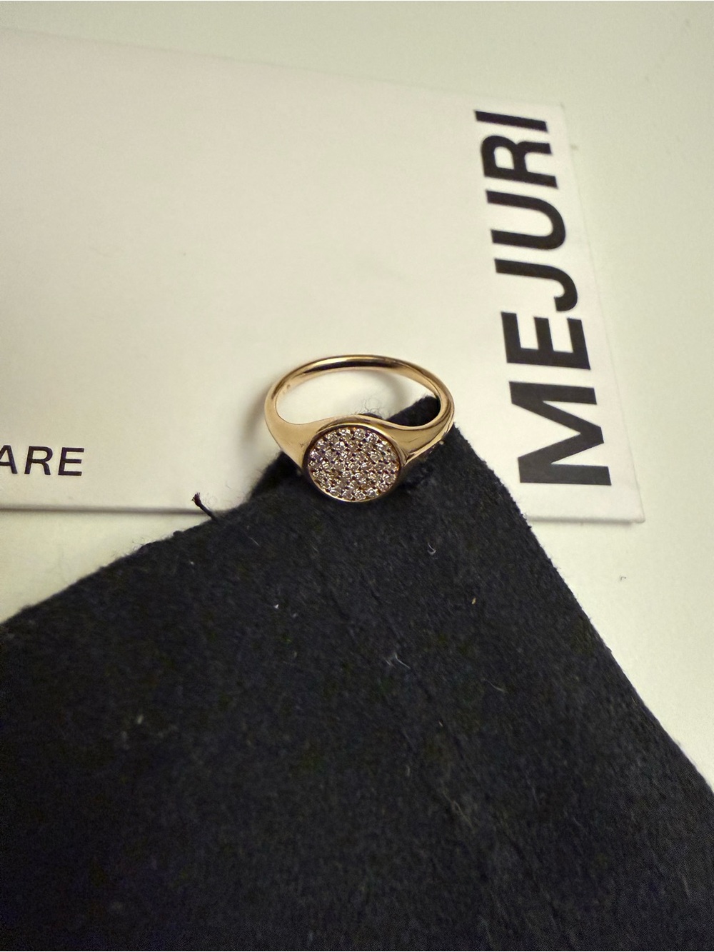 Mejuri 14k Gold Pavé Round Signet Ring